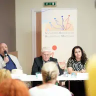 Românii cu dizabilități au acces la mai multe servicii medicale de reabilitare medicală, decontate de CNAS