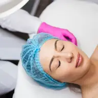 Terapia vampir: mit sau realitate în rejuvenarea facială?