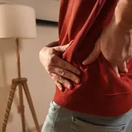 Hernia de disc: cauze, simptome, tratament și prevenție