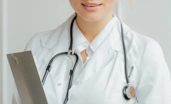 Îmbrăcăminte medicală de înaltă calitate la un click distantă